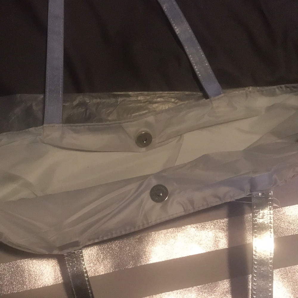Large Macy’s Tote - Picture 3 of 3